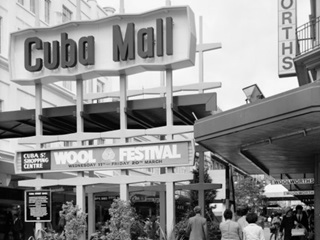 Cuba Mall entrance, Cuba Street circa 1960s: Photographed by Duncan Winder. 